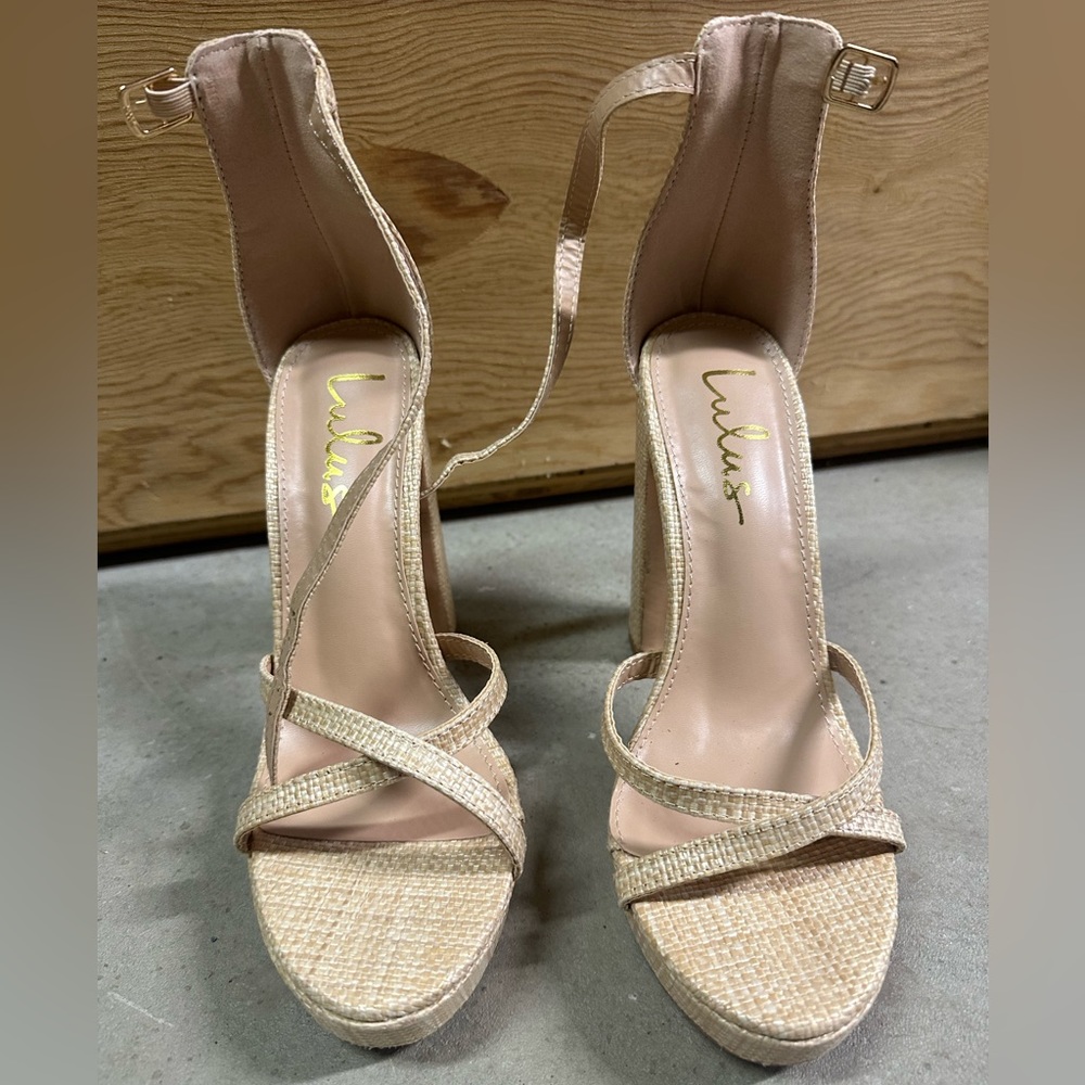 Size 8 Lulus Dale Platform heels WORN ONCE!!